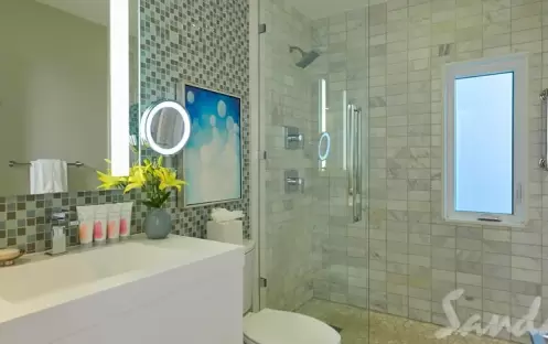 Royal English Honeymoon Luxury Room - LVR (2)